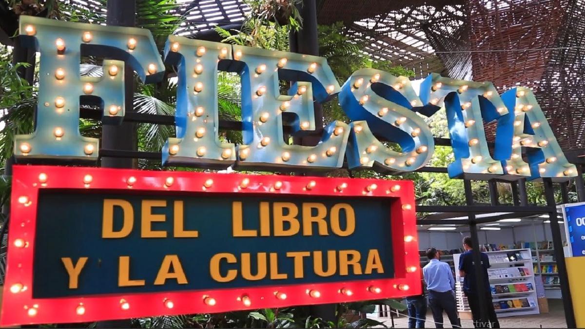 Pasión por los libros en Medellín.