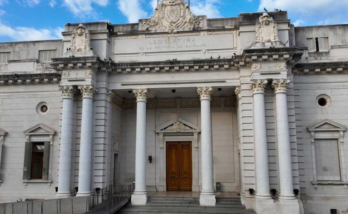 La Legislatura provincial convirtió en ley dos iniciativas enviadas por el Ejecutivo.