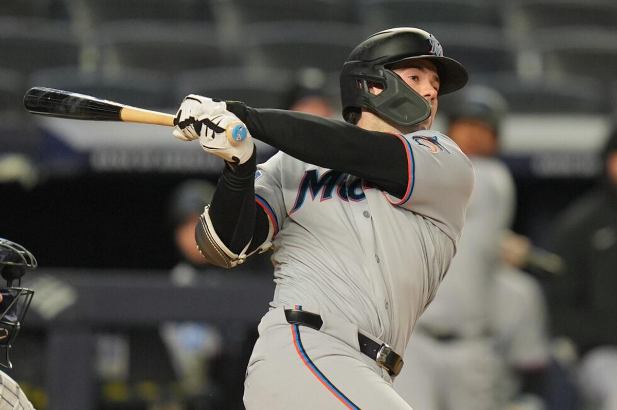 Los Marlins vencen 7-6 a los Yankees y cortan racha de cuatro victorias de Nueva York
