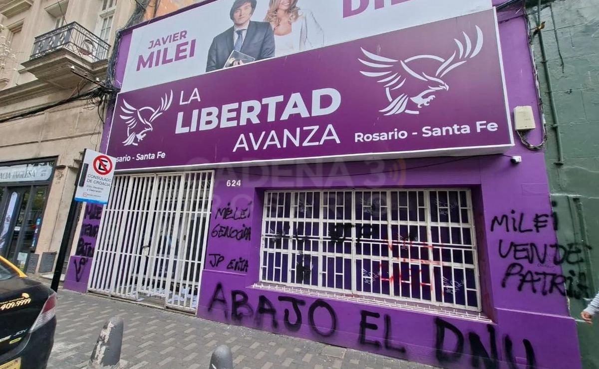 Vandalismo en local de La Libertad Avanza.