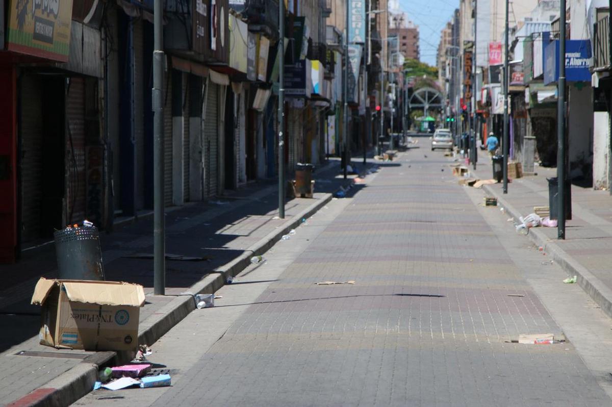 FOTO: Basura en el centro de Córdoba durante el feriado de Navidad