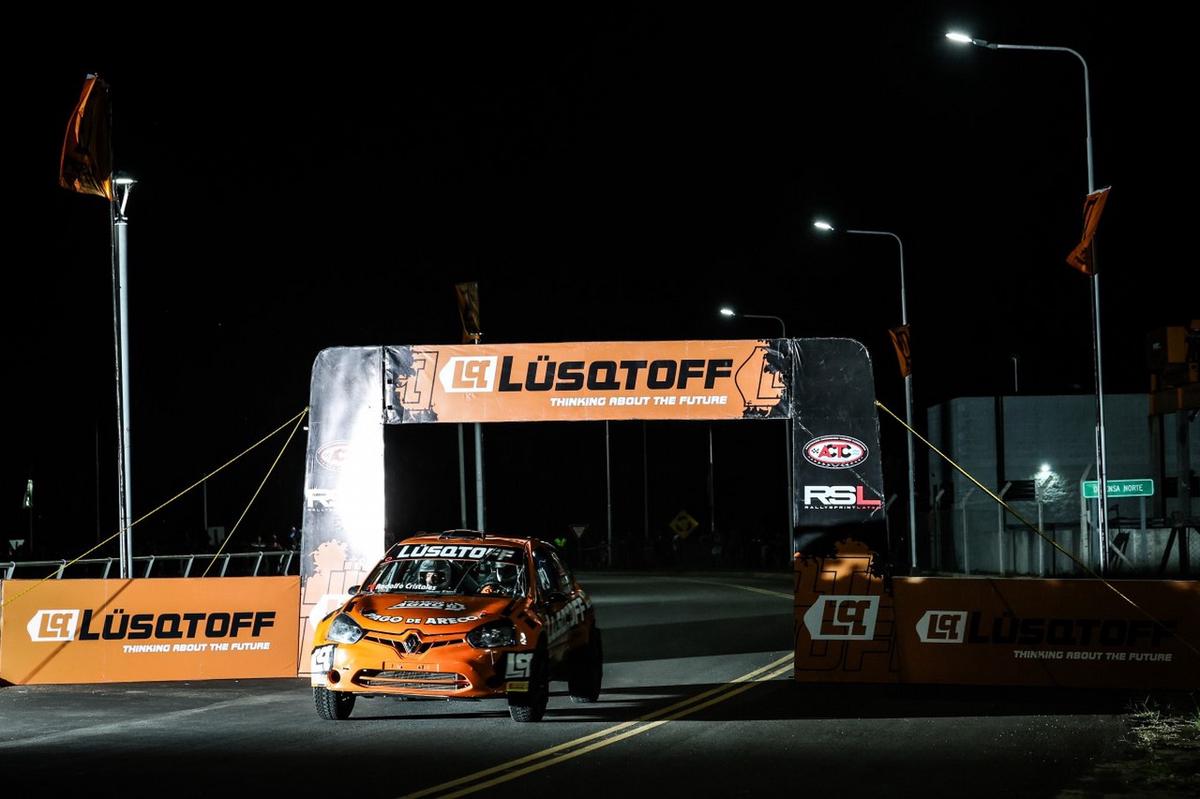 FOTO: Un preciosa noche de rally en la costanera de la 'Defensa Norte', en Concepción