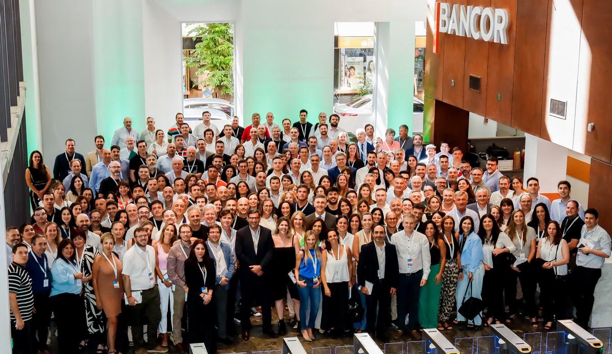 FOTO: Las jornadas de trabajo reunieron a 250 líderes de sucursales y del área central.