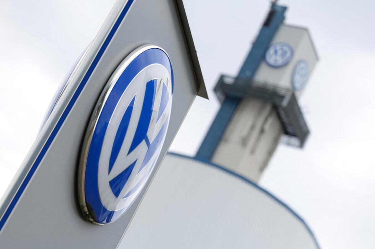 Consejo de Volkswagen aprueba recortar 50.000 empleos más y cerrar 4 plantas