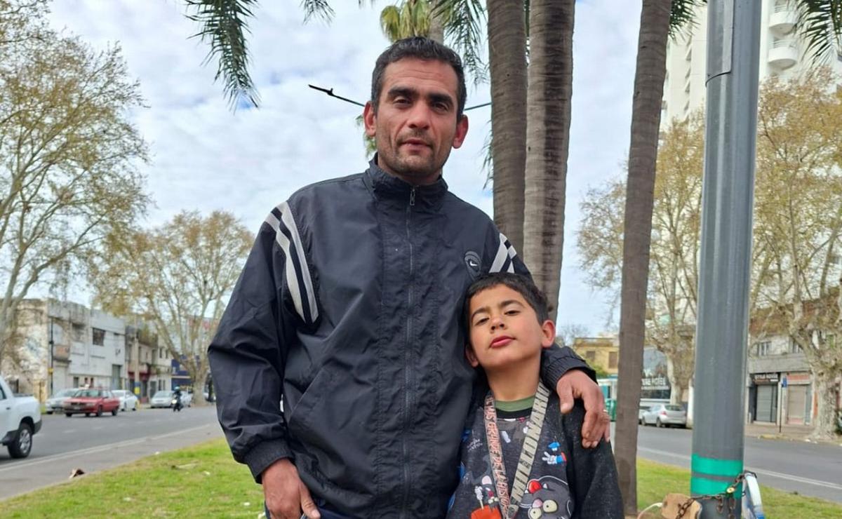 Nicolás volvió a trabajar después del robo gracias a la ayuda de los rosarinos.