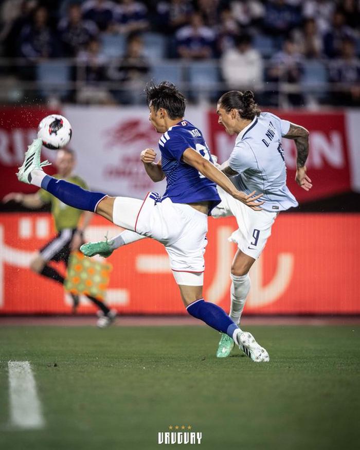 Diego Forlán debutó como DT de Uruguay con derrota ante Japón en amistoso internacional