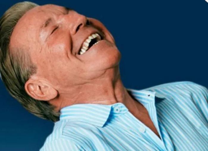 Ricardo Montaner celebra el triunfo de Argentina con la camiseta albiceleste en redes sociales