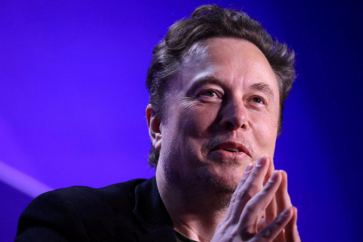 Elon Musk embiste contra Netflix.