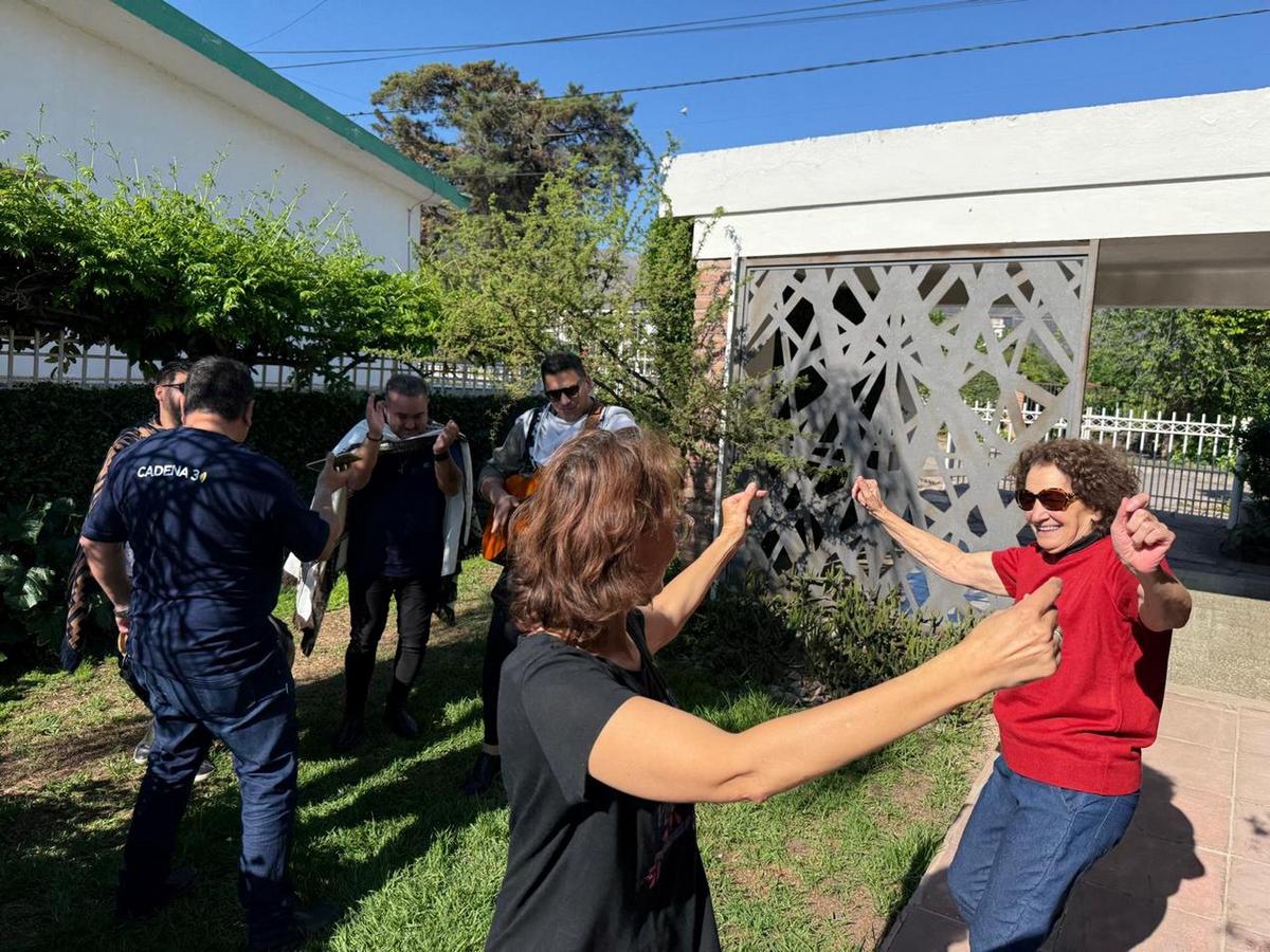 FOTO: Hilda ganadora del concurso: : “Muchísimas gracias a Cadena 3 y a todos.”