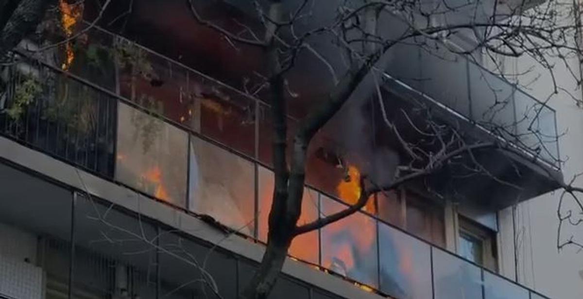 Incendio en edificio cercano a Cristina Kirchner: dos personas hospitalizadas