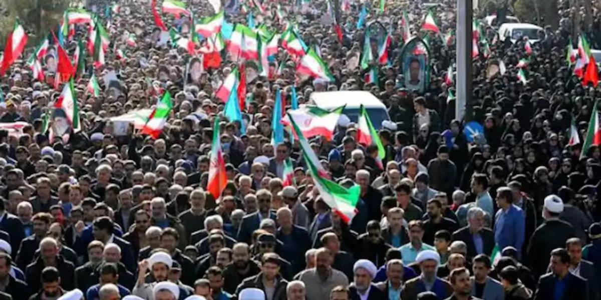 Irán libera a dos líderes reformistas.