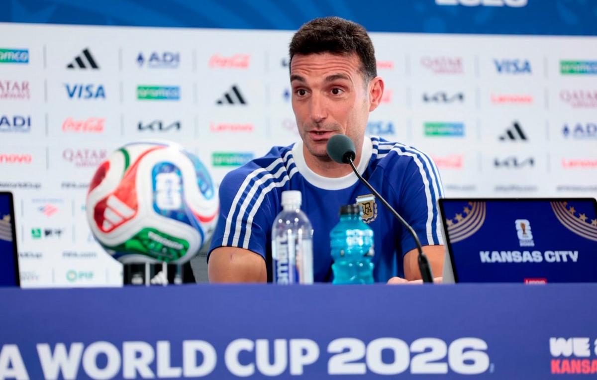 Lionel Scaloni, en conferencia de prensa (Foto: @Argentina)