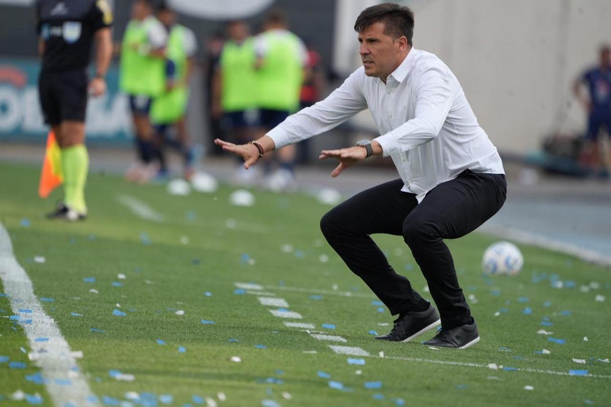 FOTO: Juan Cruz Real durante el clásico ante Talleres. (Daniel Cáceres/C3)