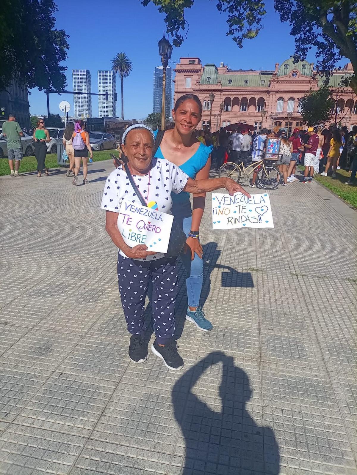 FOTO: Principales ciudades del país marchan en apoyo a la democracia venezolana