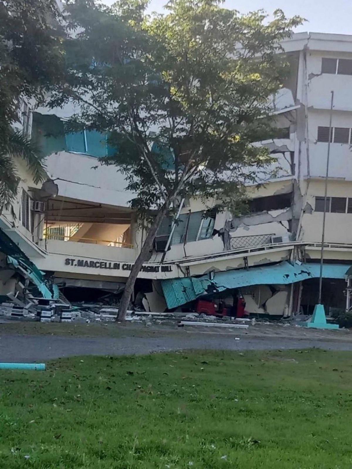 Filipinas sacudida por un fuerte sismo.