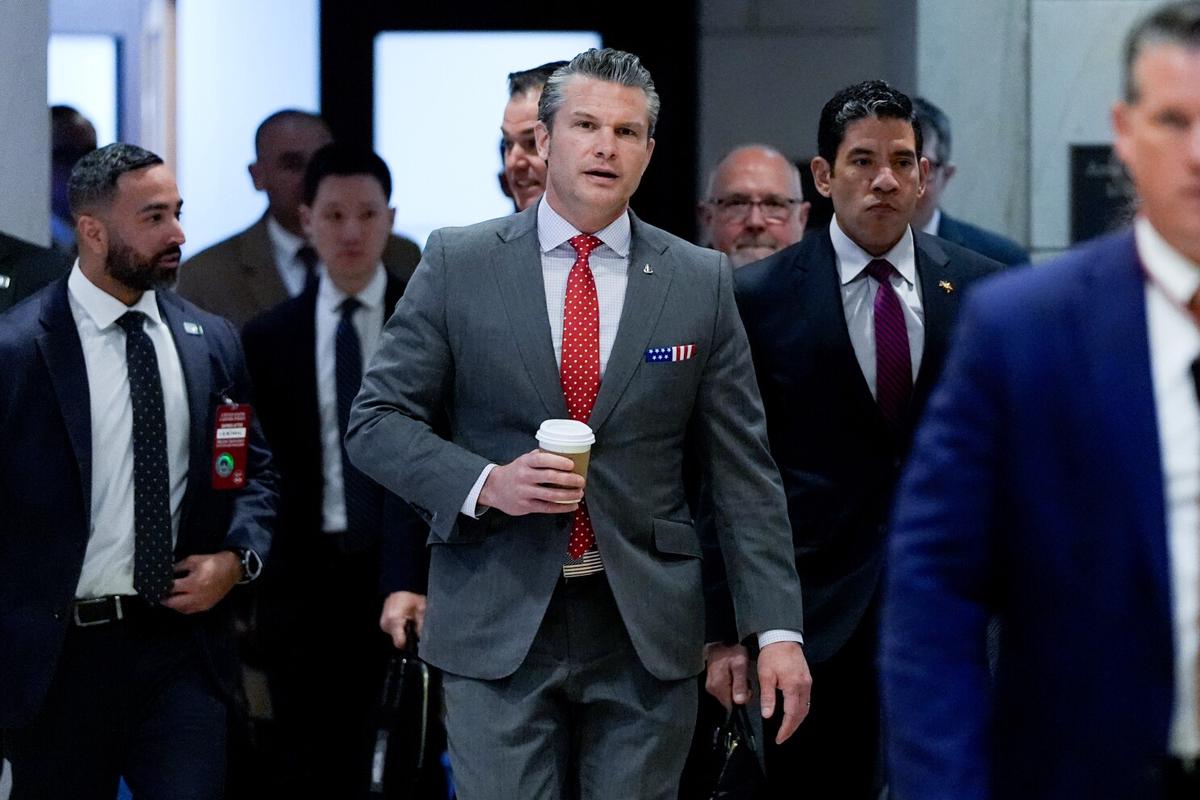 Hegseth dice que no difundirá video de ataque a bote donde murieron 2 sobrevivientes en el Caribe