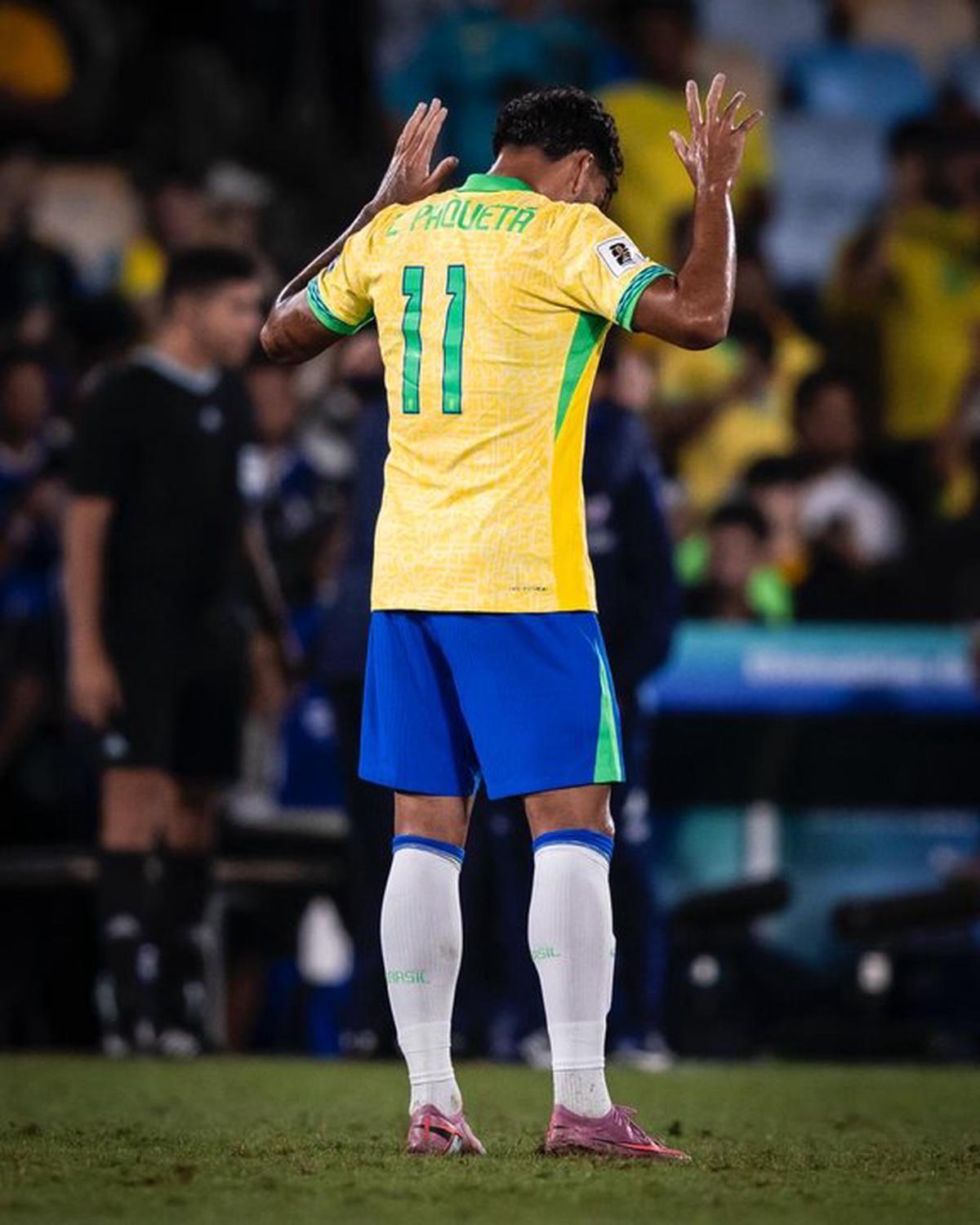 Lucas Paquetá se lesionó y podría perderse lo que queda de la Copa del Mundo.