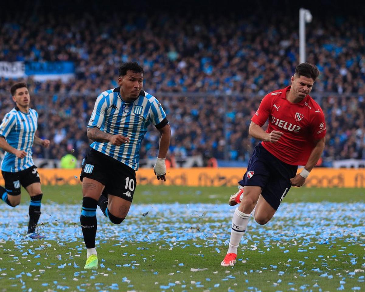 Roger Martínez durante su último paso por Racing.