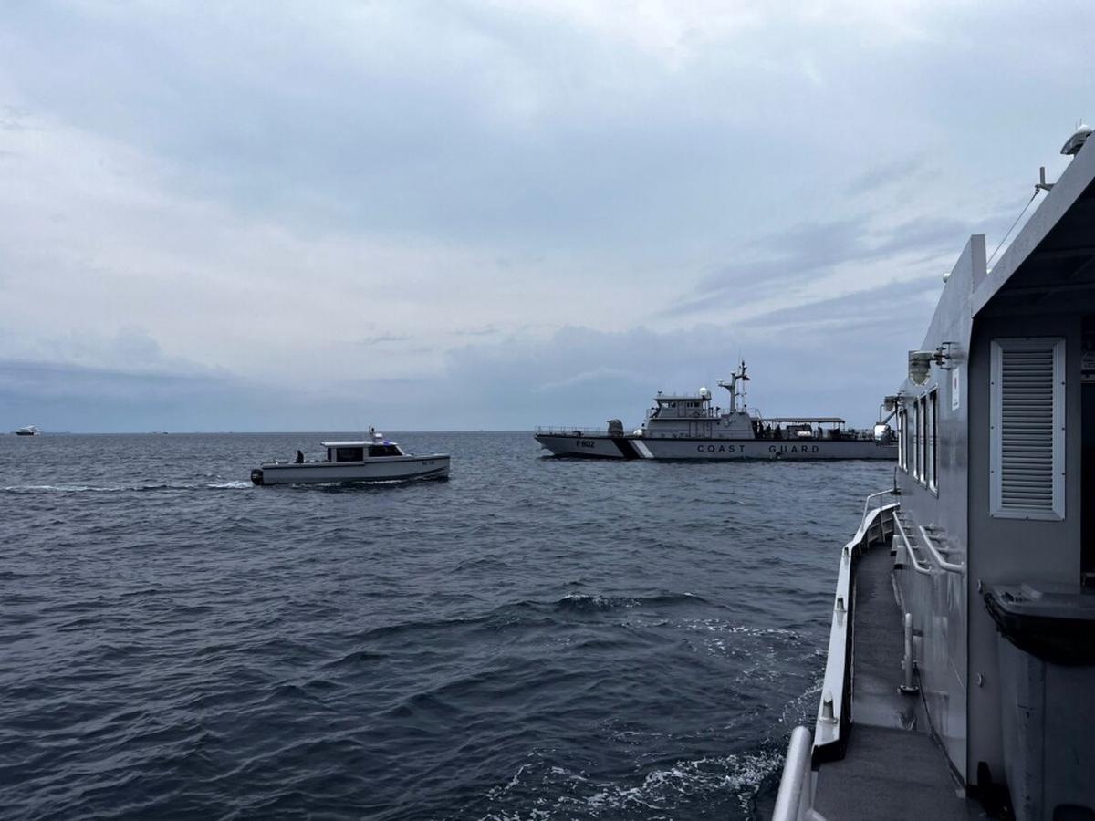 Buzos hallan a 4 italianos muertos en cueva submarina de las Maldivas, dice el canciller de Italia