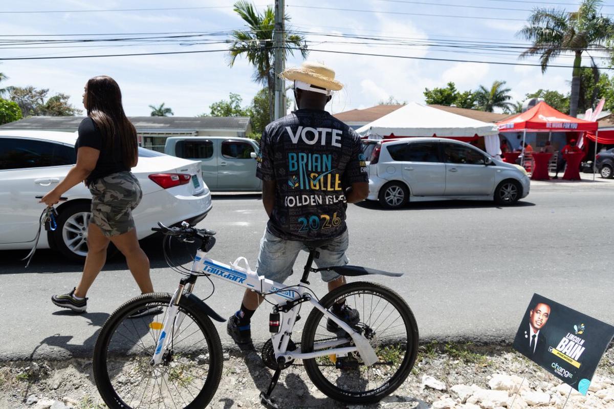 Primer ministro de Bahamas declara la victoria de su partido en elecciones anticipadas