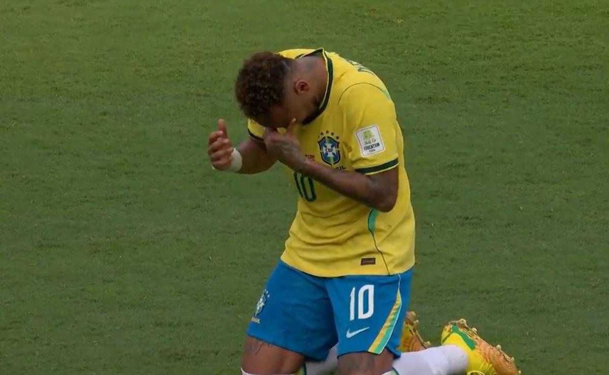 Neymar no pudo contener las lagrimas.