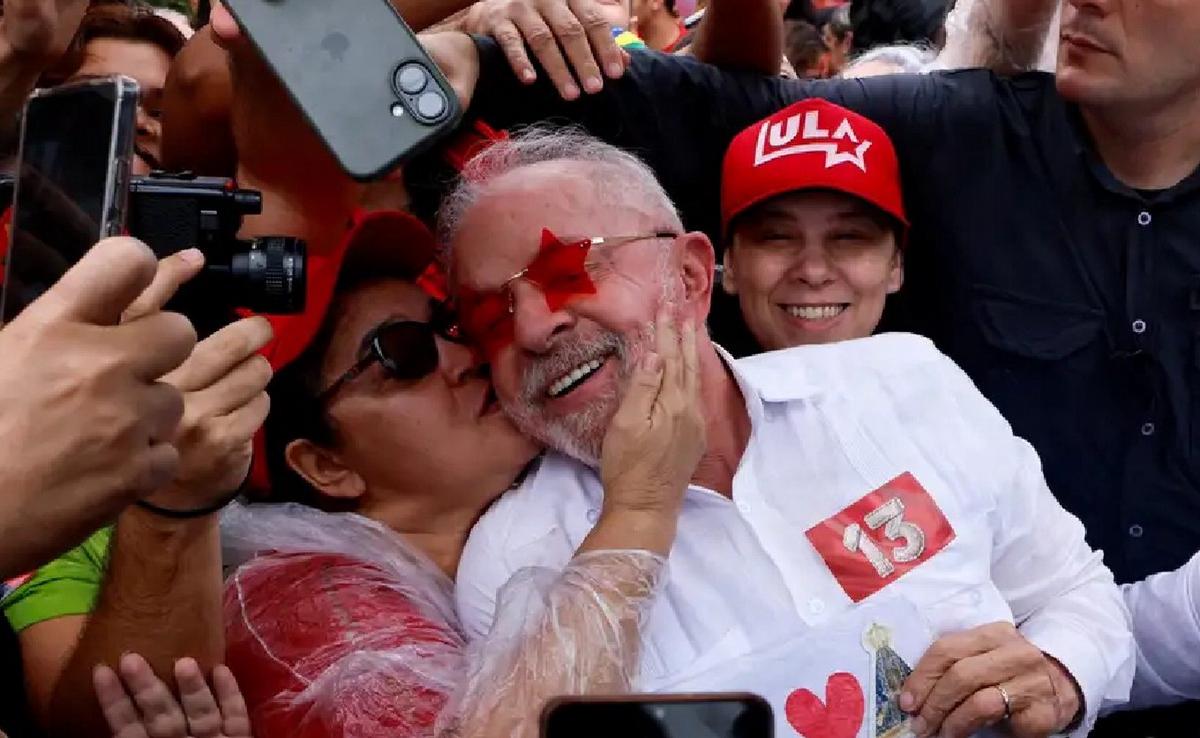 Lula da Silva ganó las elecciones en Brasil con el 51,45% de los votos.