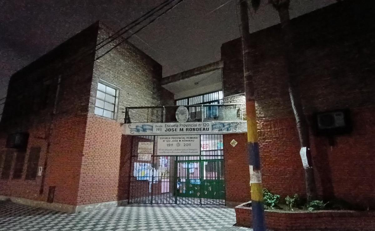 Hallaron un revólver en la mochila de un alumno de una escuela primaria de Rosario