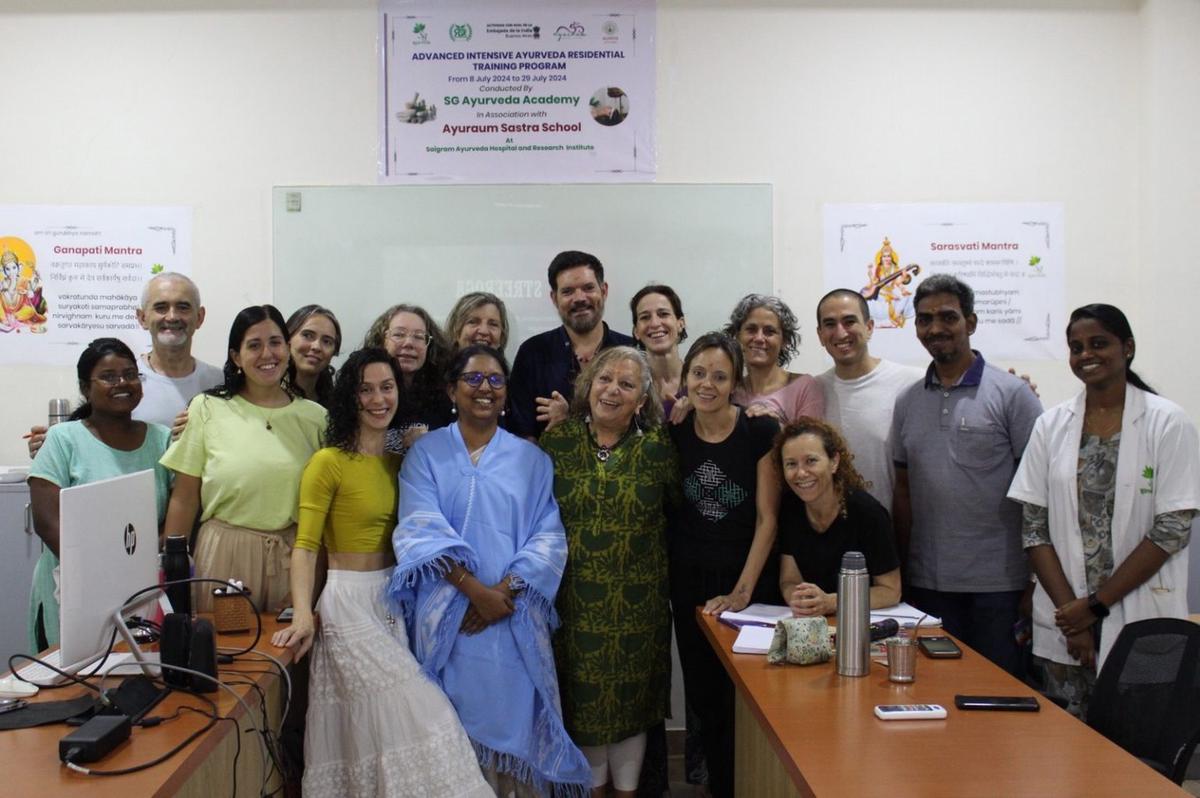 Rosario impulsa el ayurveda en la medicina