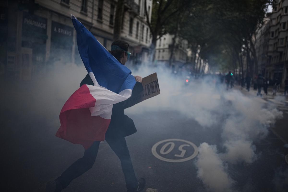 Francia promete nuevas admisiones universitarias tras las protestas estudiantiles