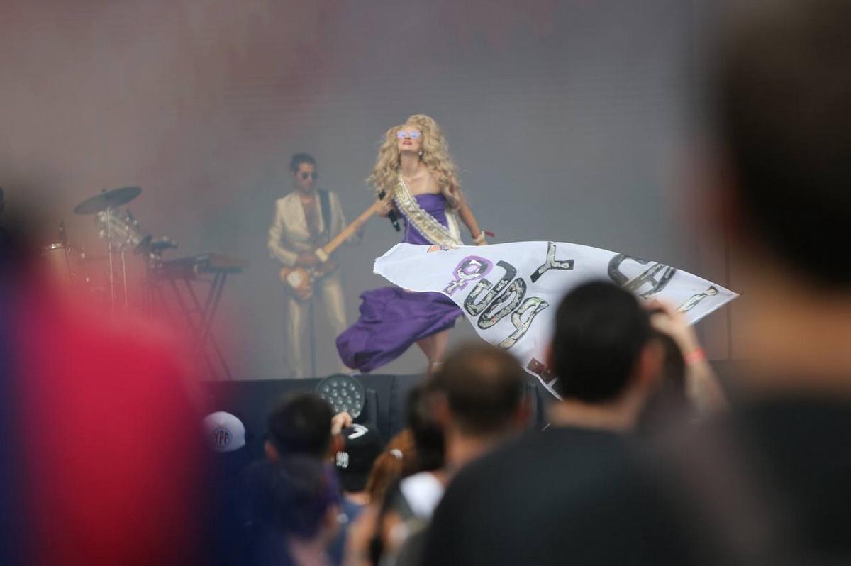 Marilina Bertoldi le puso picante a la tarde del Cosquín Rock. (Foto: Daniel Cáceres)