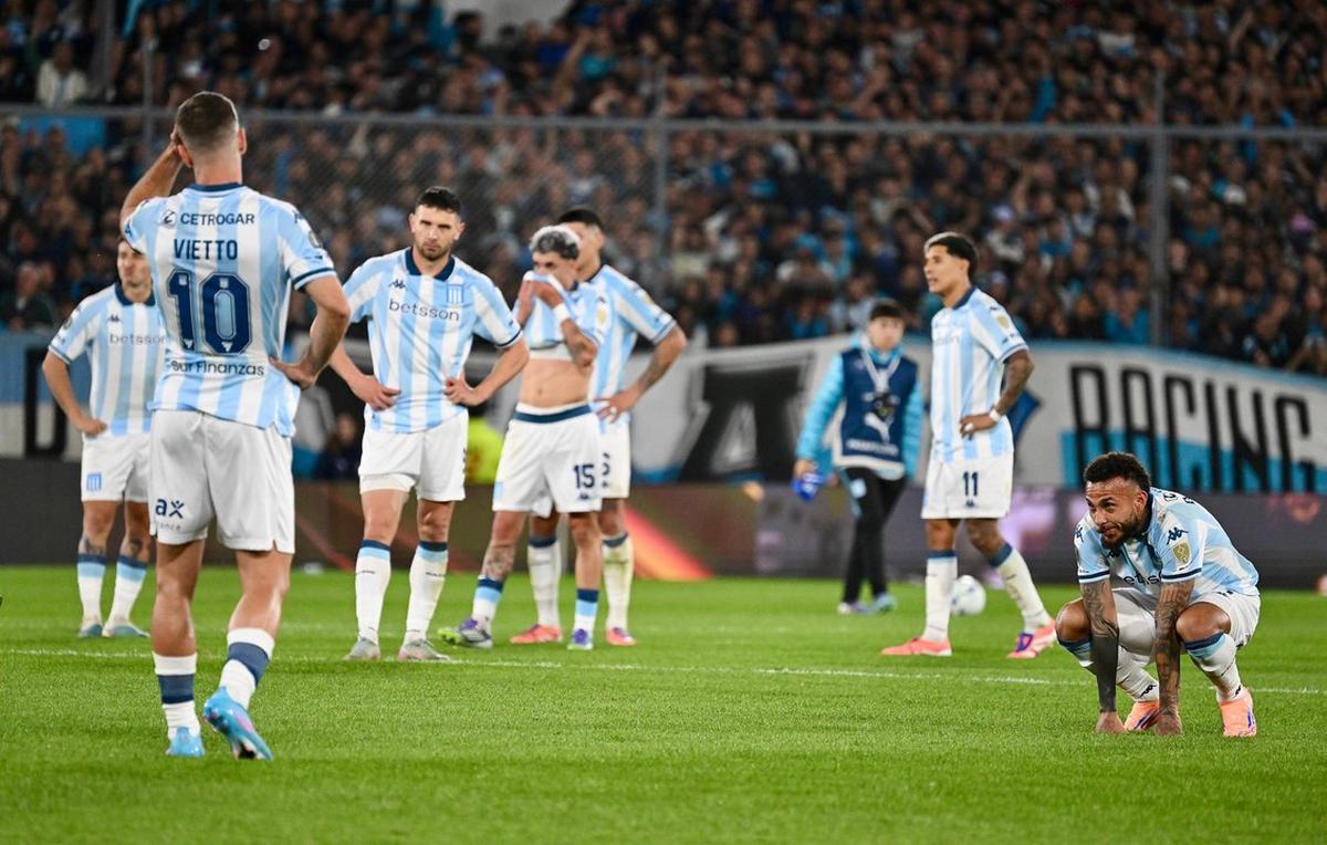 Racing eliminado de la Copa Libertadores.