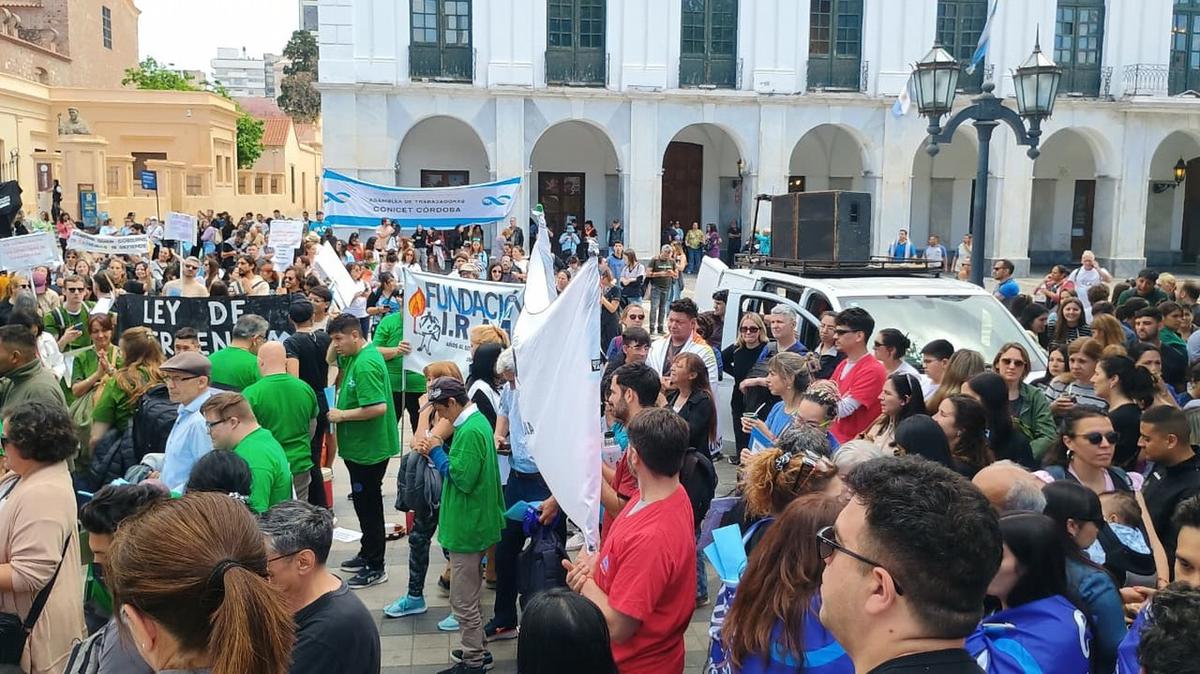 Protestan en Córdoba por la suspensión de la Ley de Emergencia en discapacidad
