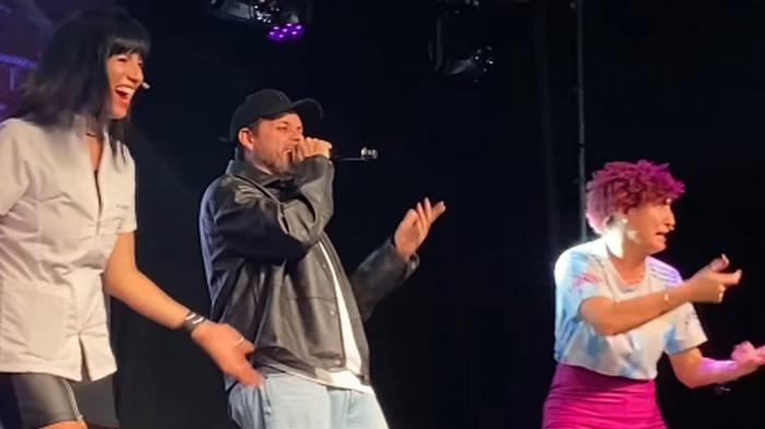 Nico Sattler sorprendió en el show de La Bicho y cantó dos clásicos