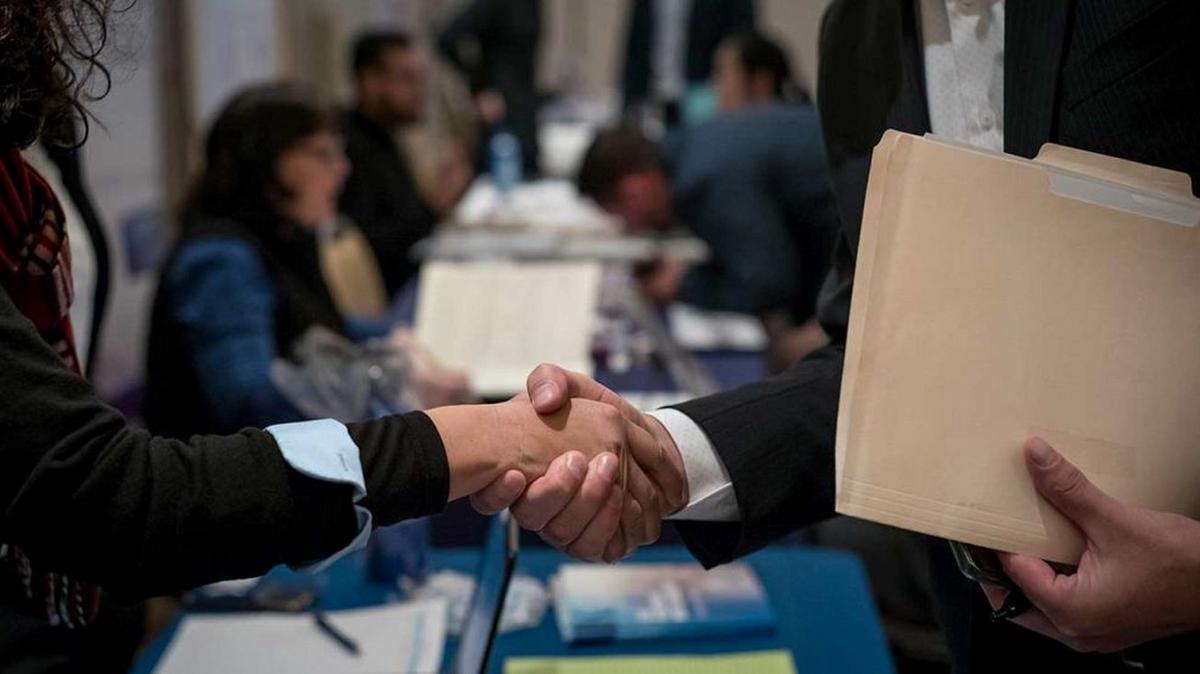 Cayó el empleo eventual y crece la dificultad para conseguir trabajadores capacitados.