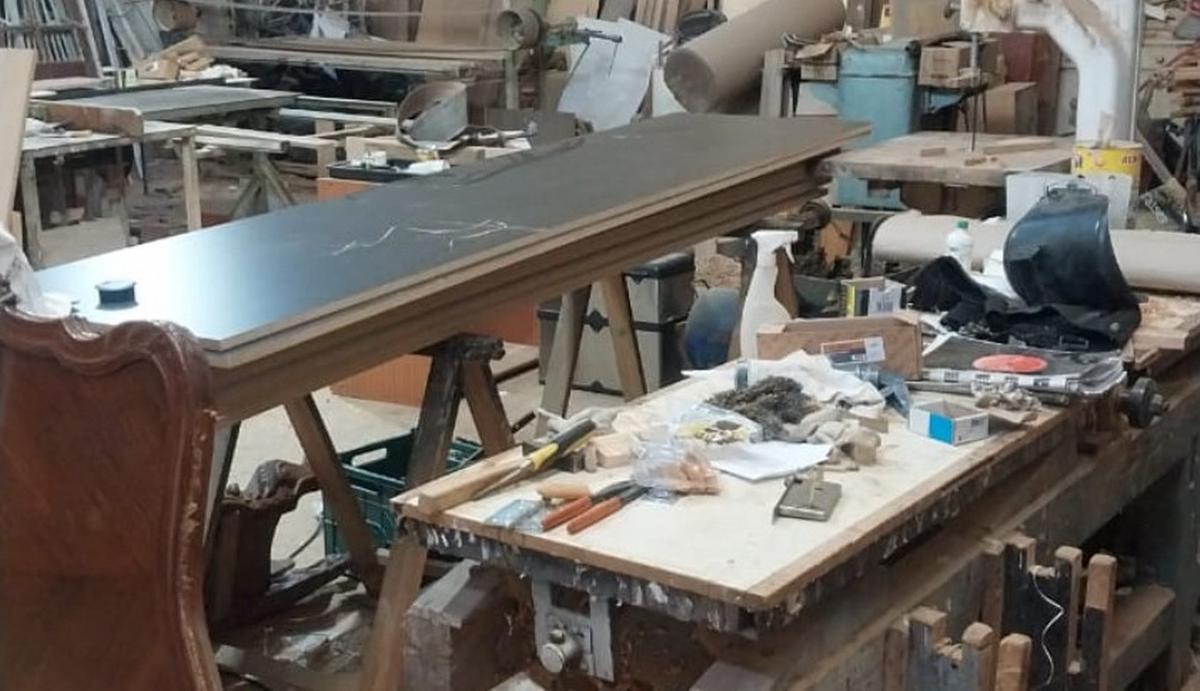 El carpintero perdió todas sus herramientas de trabajo en el robo.