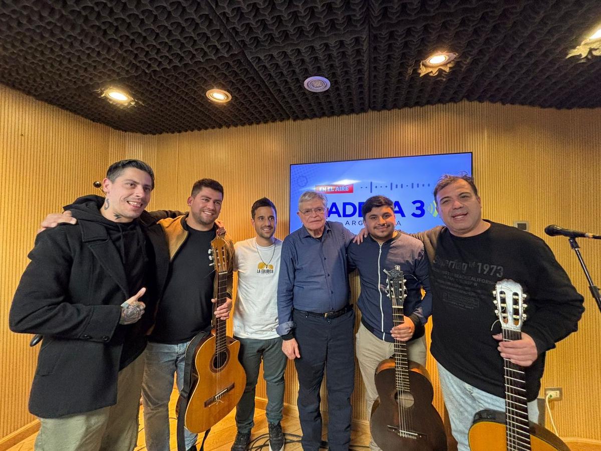 FOTO: Los Pachecos, Francisco Benítez y La Colorida, en Rony en Vivo.