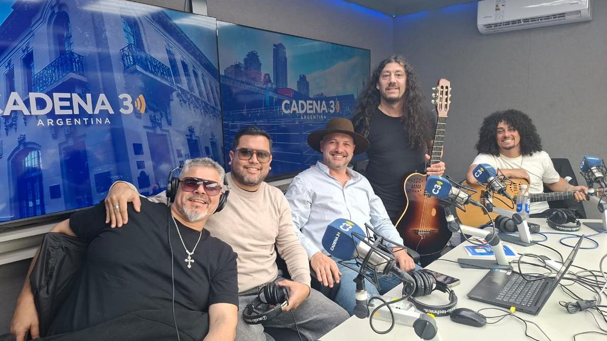 Facundo Toro y los Nombradores del Alba en La Rural.