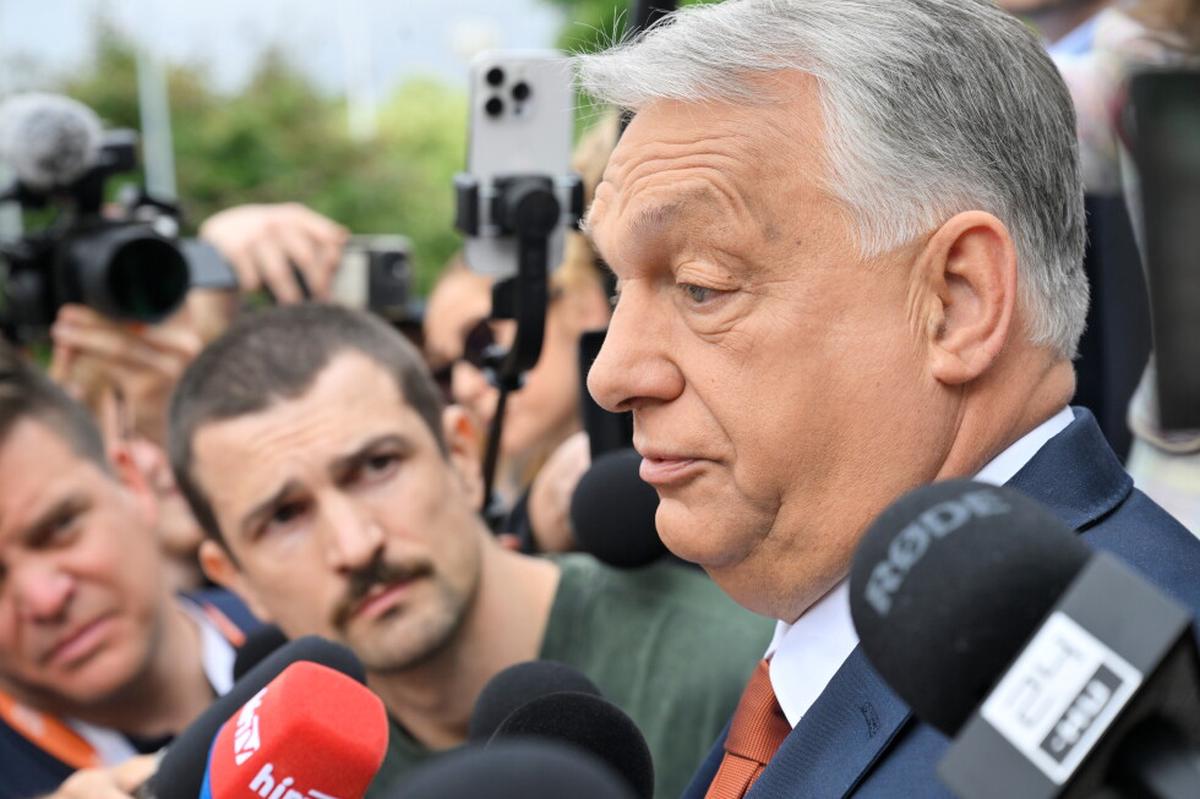 Orbán se reúne con aliados ultraderechistas en Bruselas