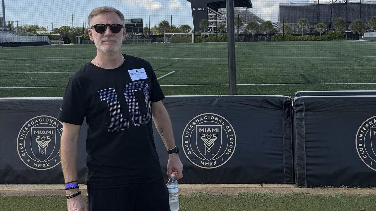 La llegada de la Selección argentina a Miami: risas por un encendedor del Cuti Romero