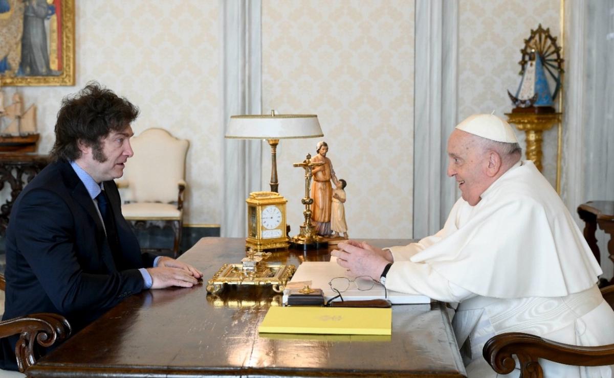 FOTO: Javier Milei y el Papa Francisco.