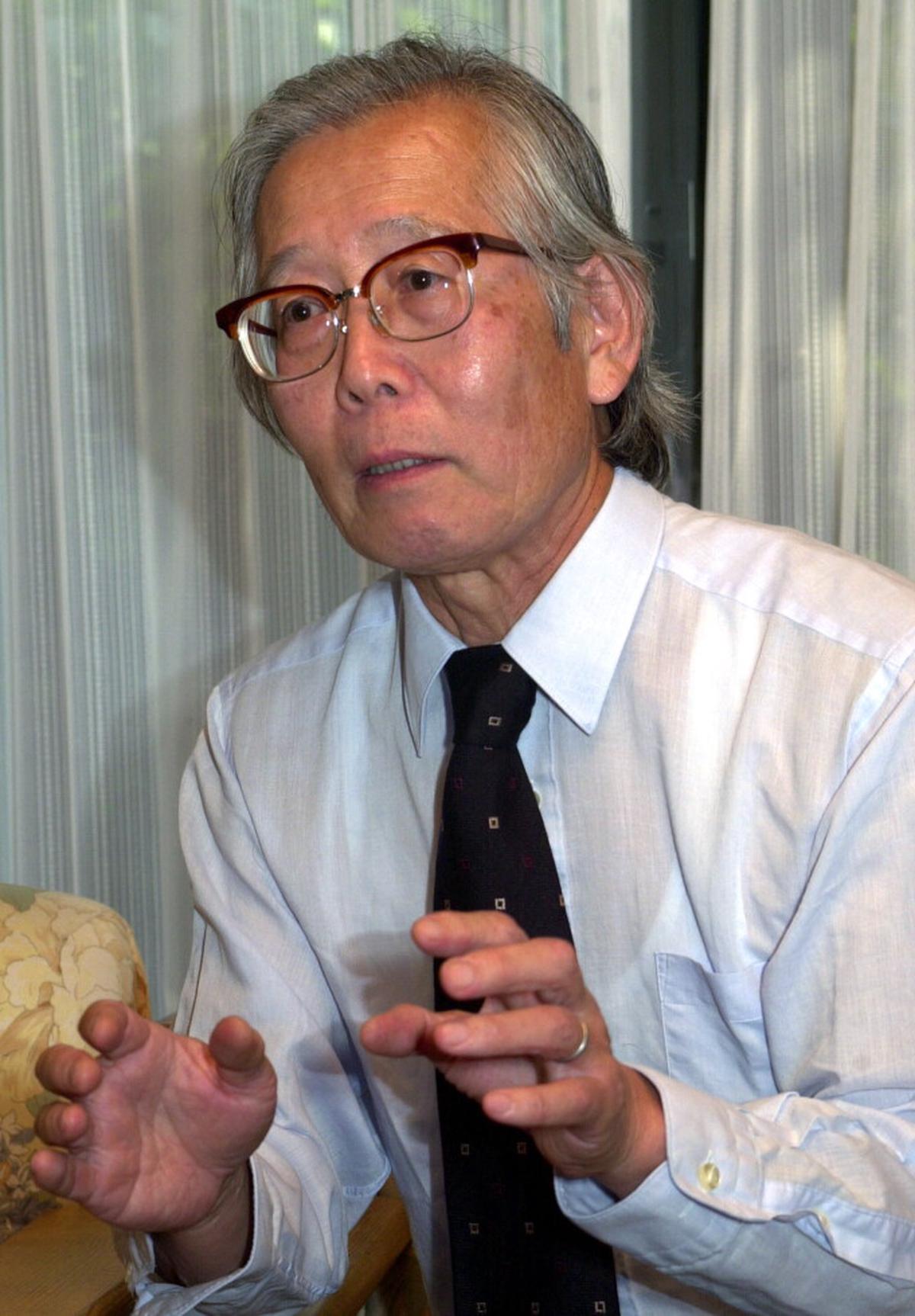 Muere a los 90 años el científico japonés Shirakawa, Nobel de Química 2000 compartido