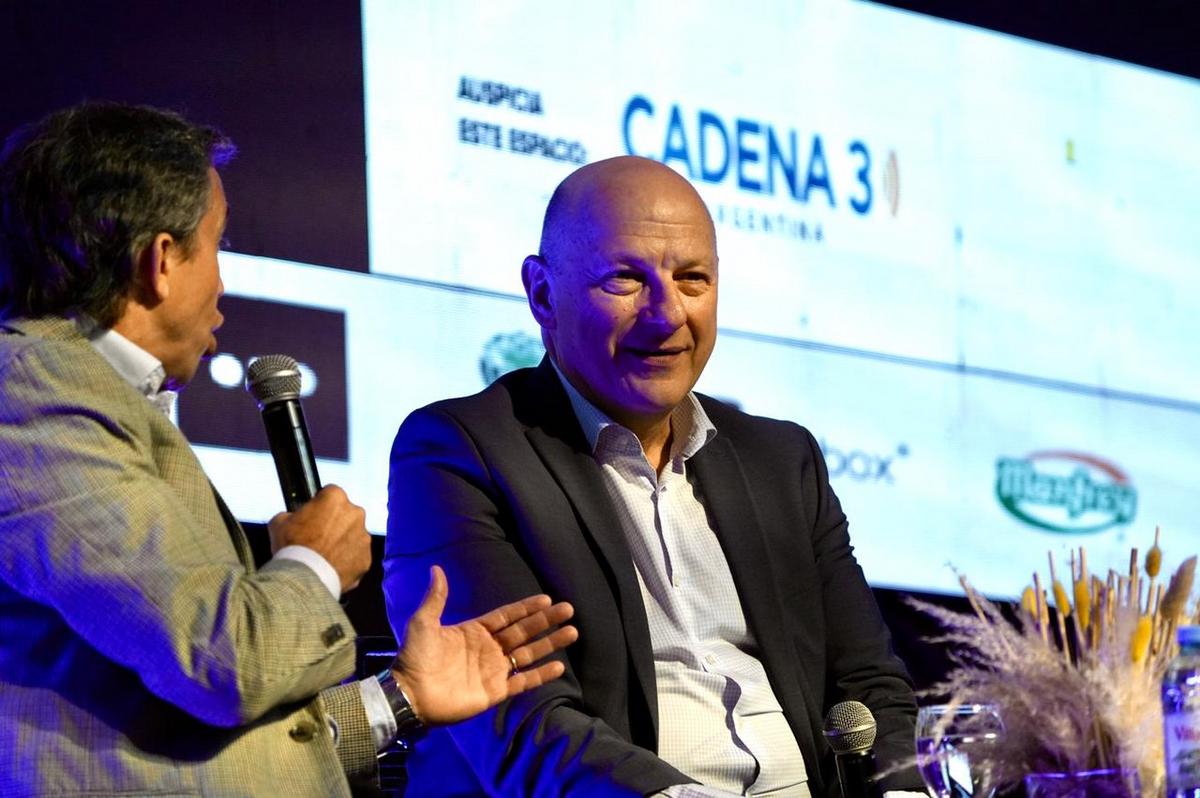 FOTO: Luis Fernández Echegaray y Sergio Berensztein, en el Forum Pyme.