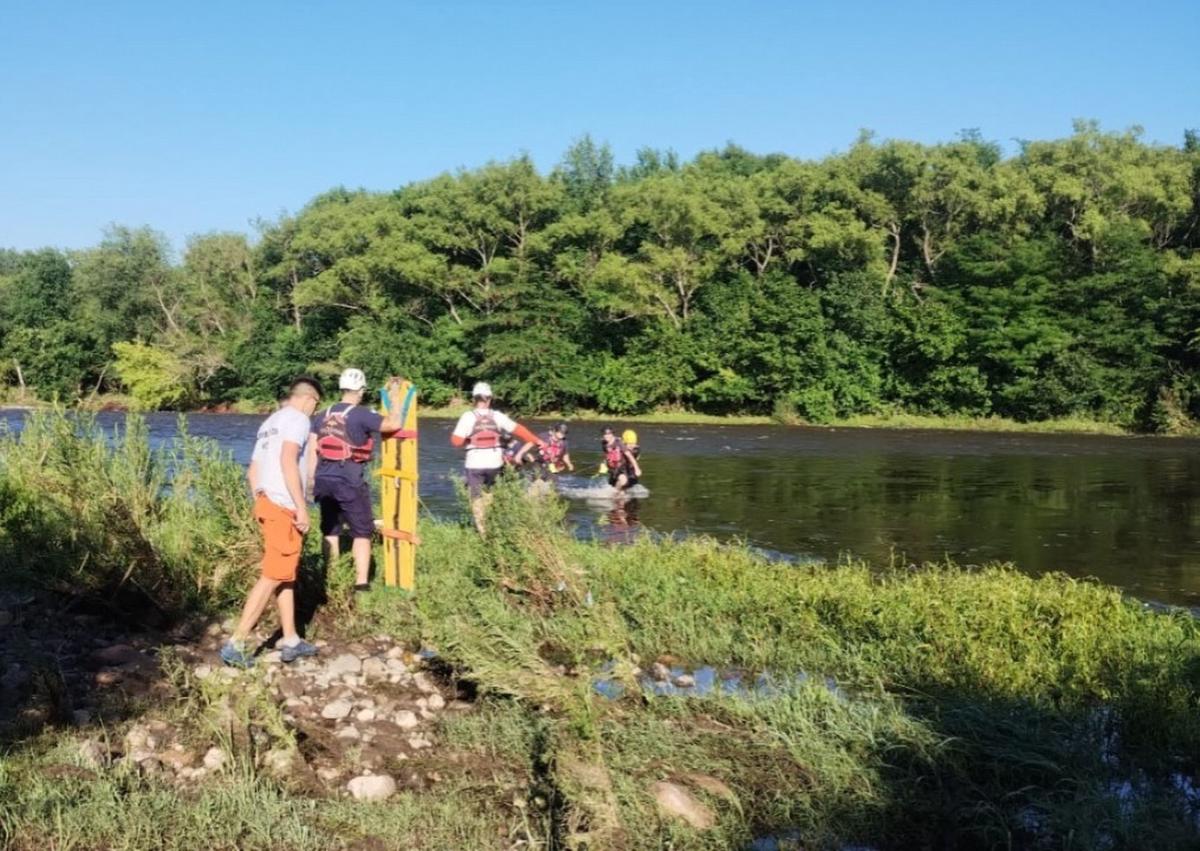 FOTO: Encontraron sin vida al hombre que había desaparecido en el río Santa Rosa.