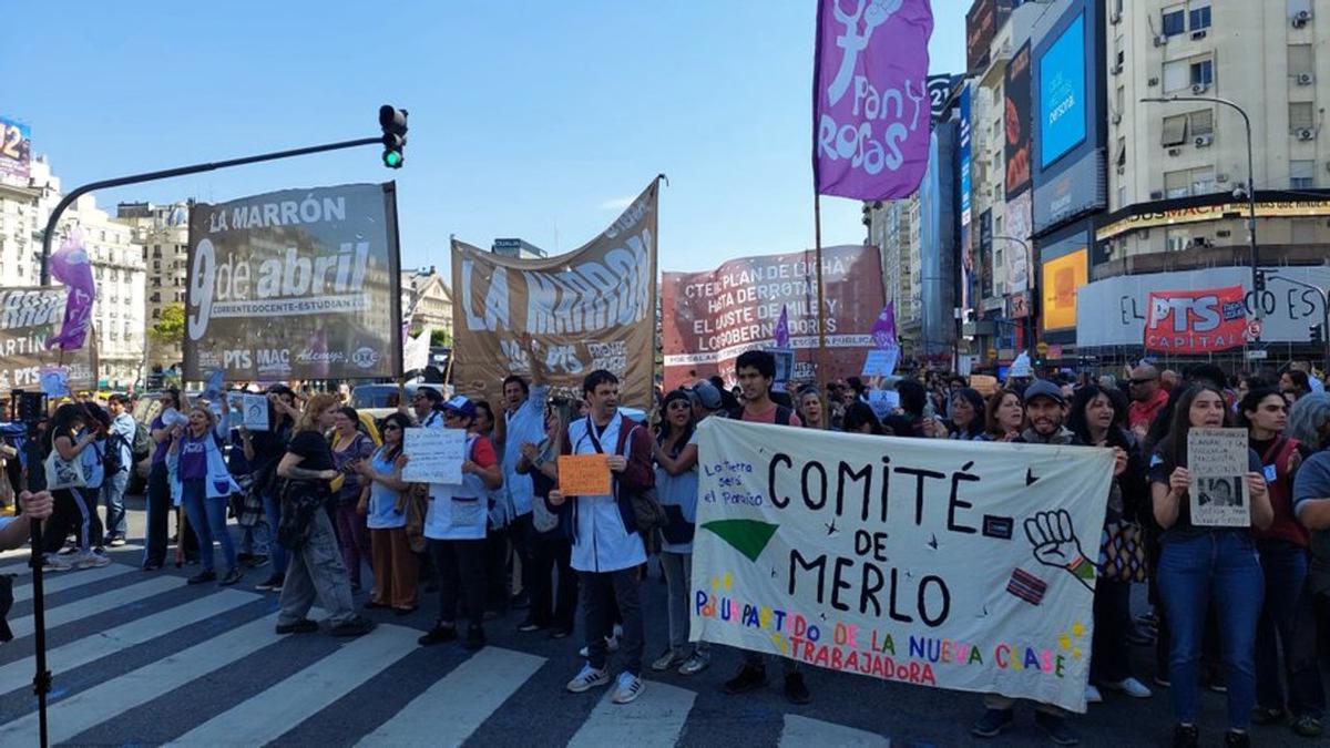 Protesta docente en el Obelisco por el caso de Nancy Godoy y reclamo de justicia
