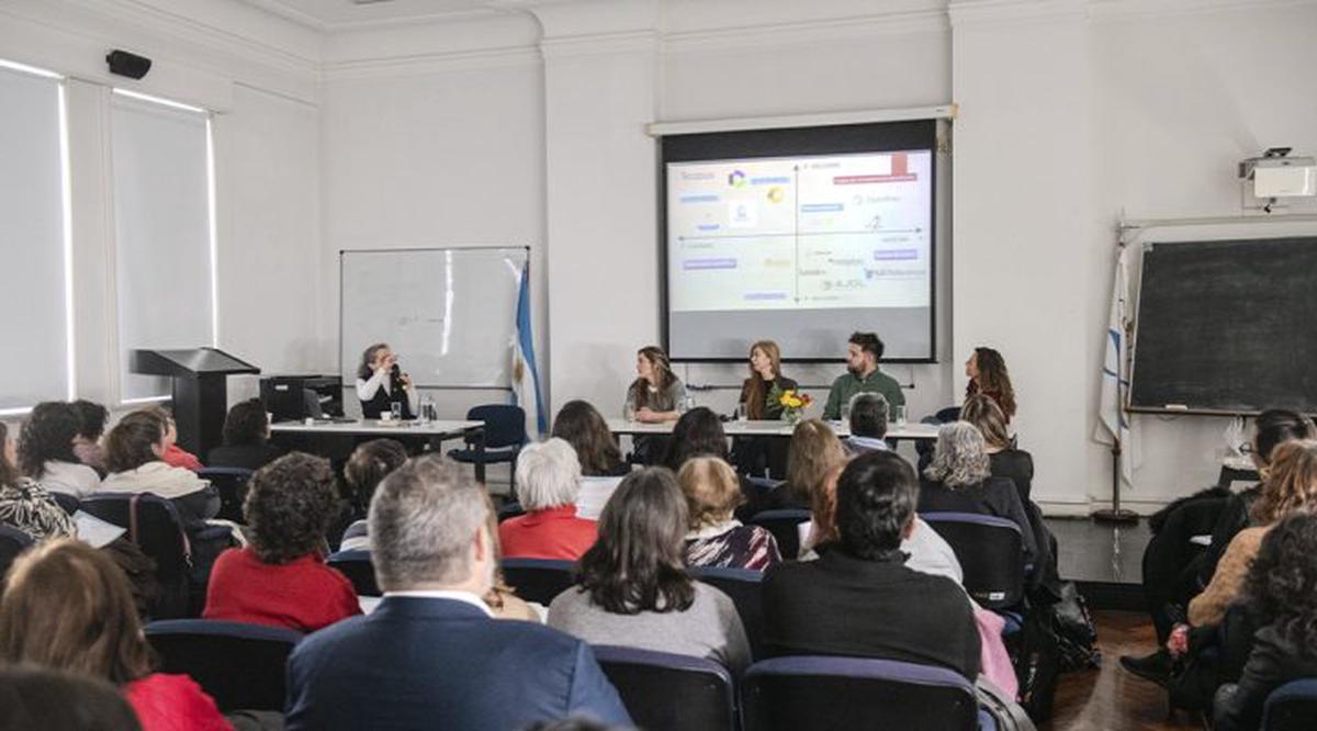 CAICYT: Cincuenta años al servicio de la información científica y tecnológica en Argentina. (Crédito: CONICET)