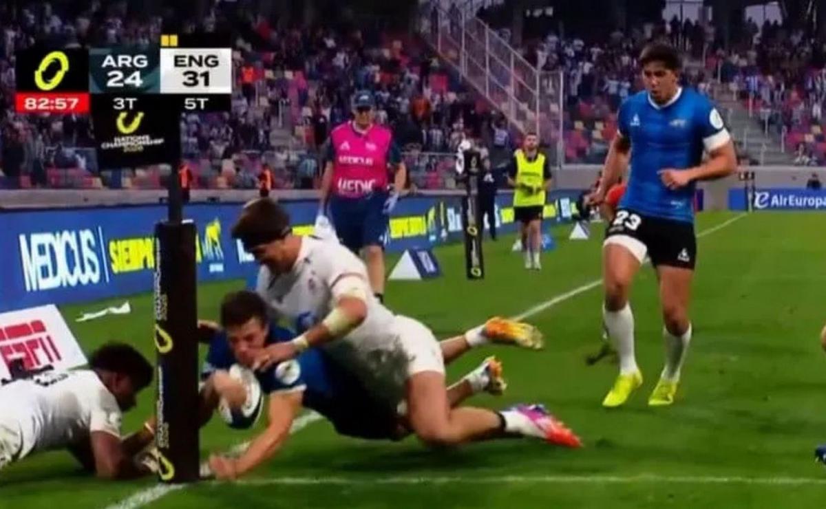 El try que no fue y la polémica que se encendió en el duelo de Los Pumas. (captura TV)