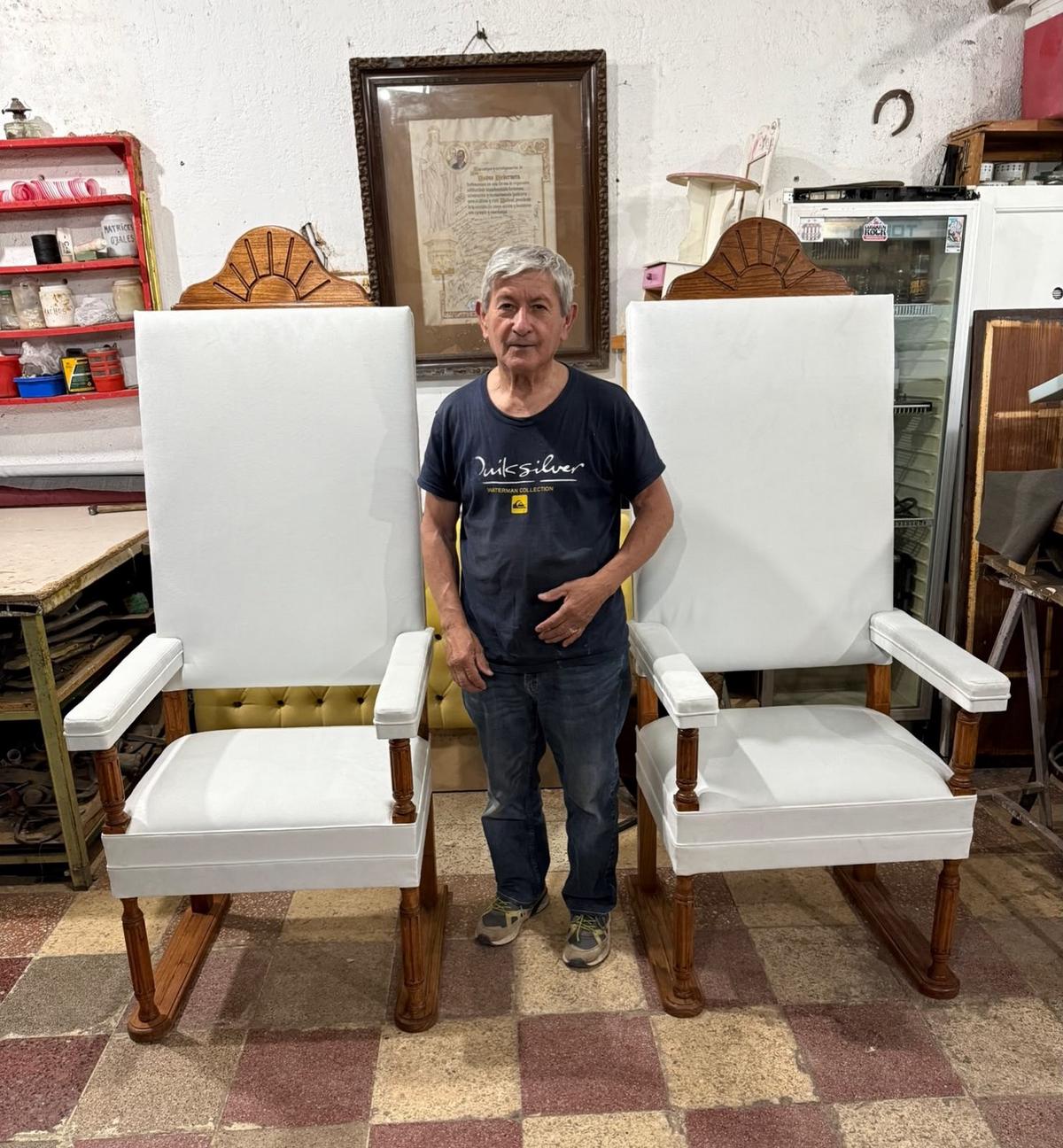 El tapicero que vistió las sillas del Papa