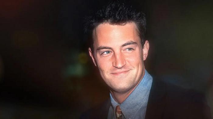 Ya disponible en Netflix la docuserie sobre la vida y muerte de Matthew Perry, el actor de Friends
