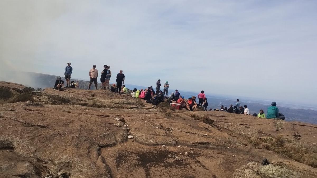 Sigue activo el incendio en Quebrada del Condorito. (Foto: gentileza)