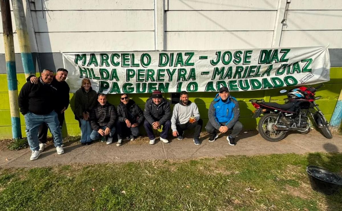 Los despedidos reclaman respuestas.